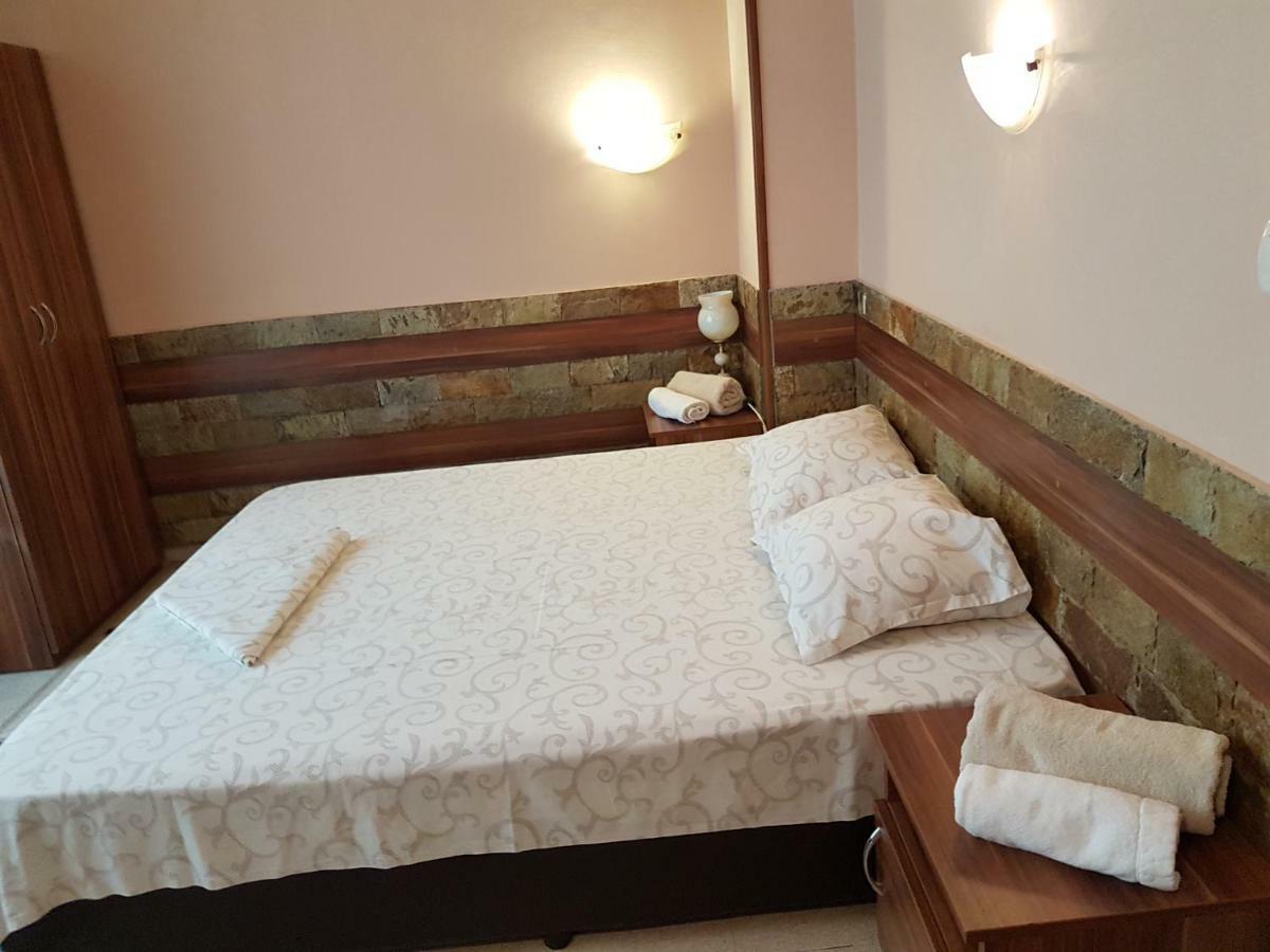 Family Hotel Zhelkovi - Olympia Harmanli Kültér fotó